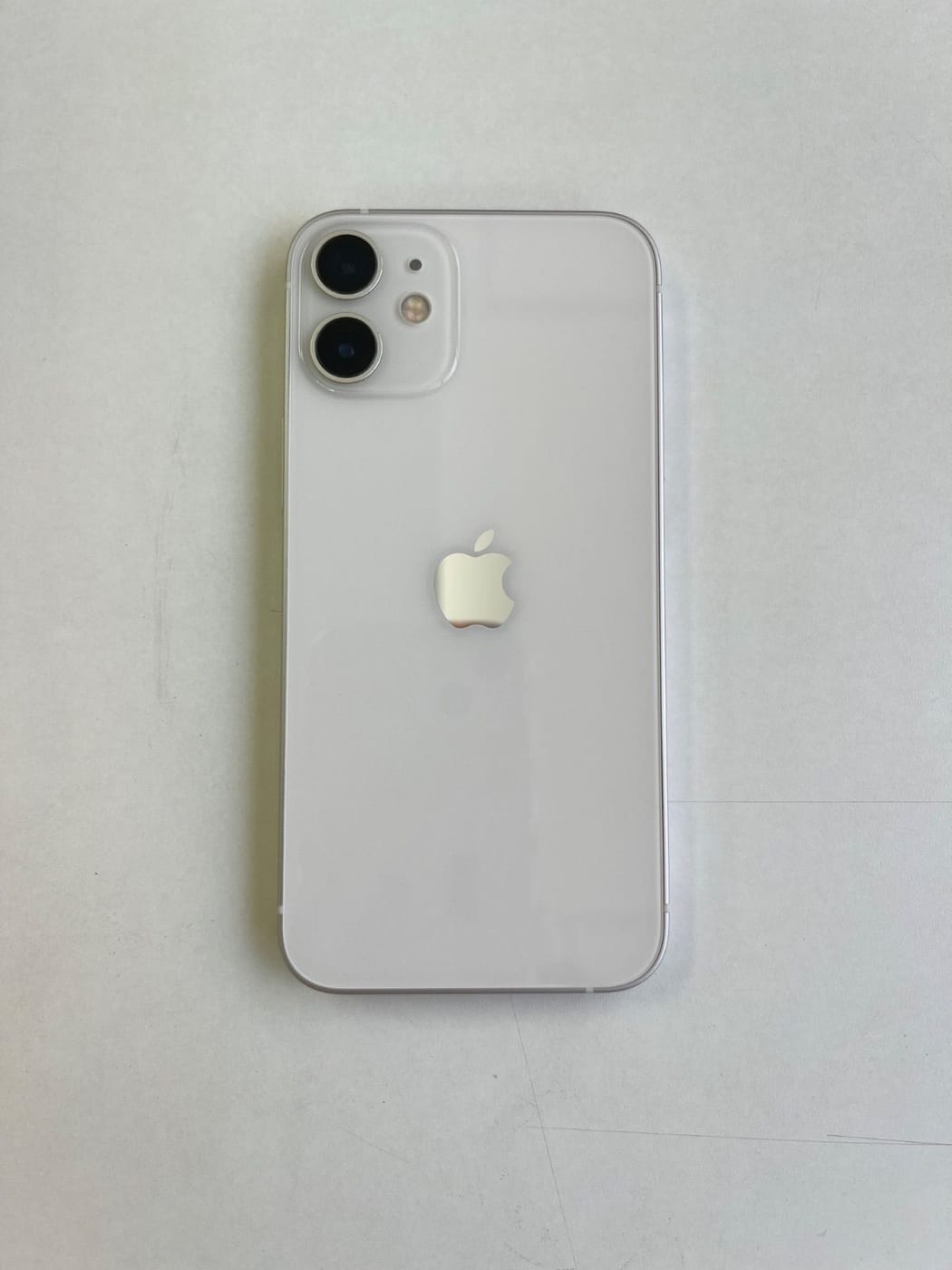美品 iPhone 12 mini 64GB ホワイト バッテリー100% MGA63J/A - 7488