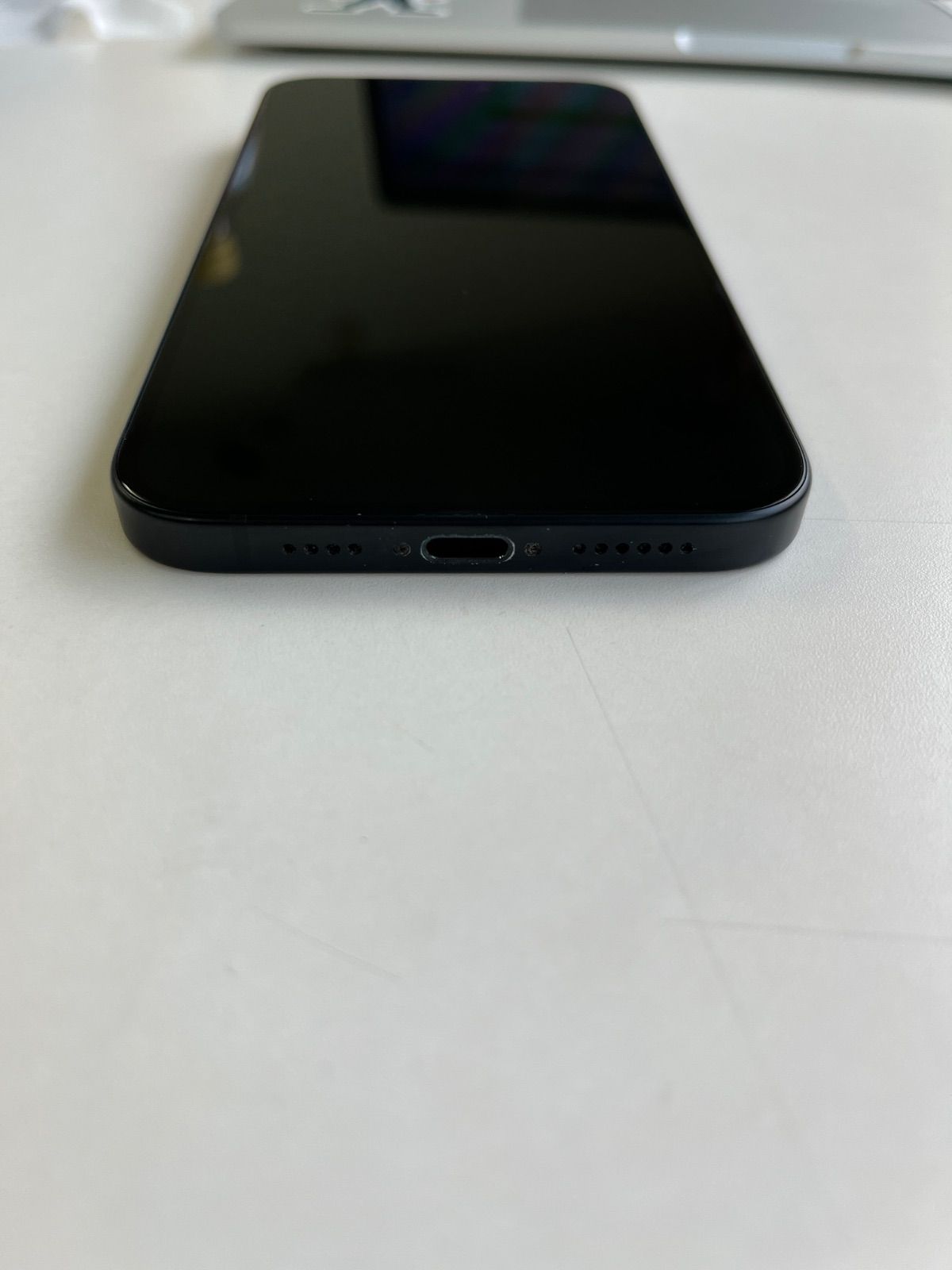 美品 iPhone 15 Plus 128GB ブラック バッテリー84% MU083J/A - 6037 6