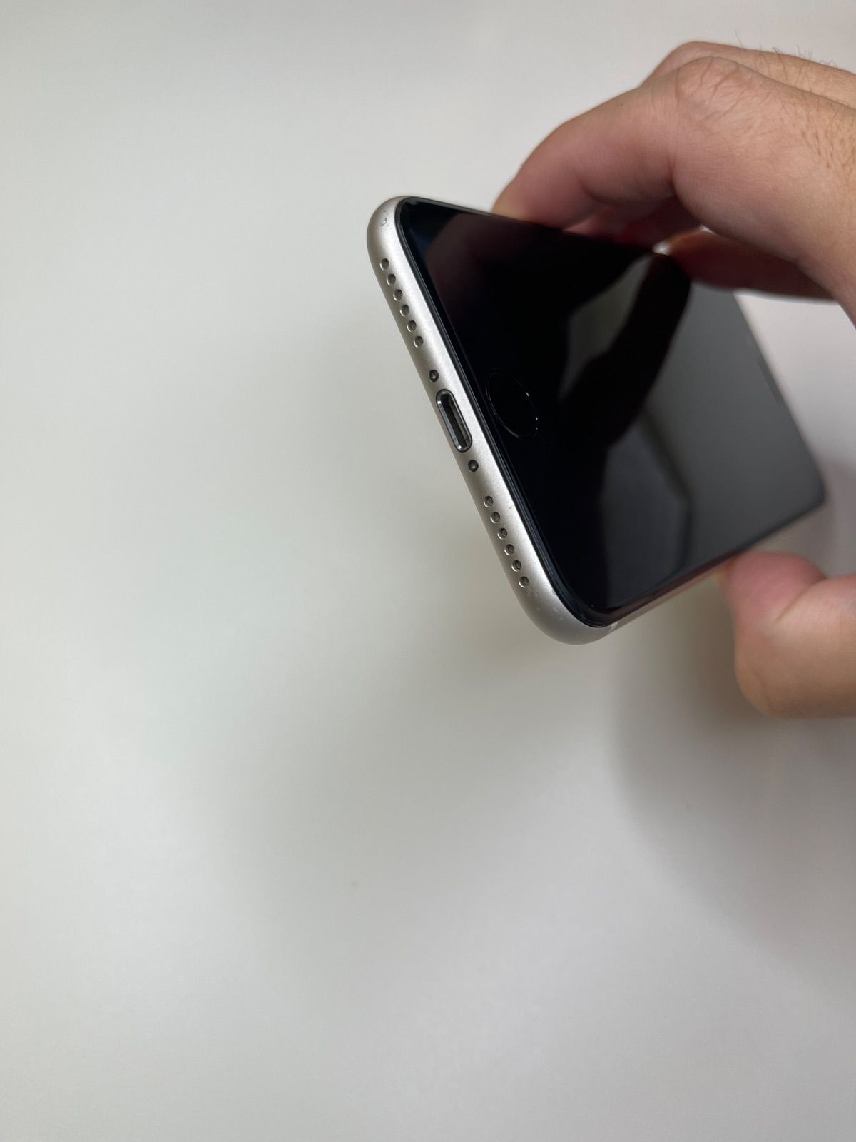 美品 iPhone SE3 64GB スターライト バッテリー100% MMYD3J/A - 04751 5